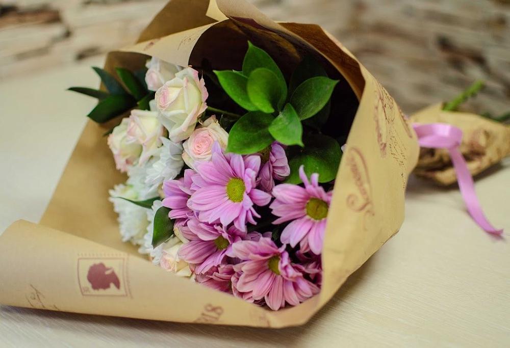 Букет цветов из: Розы и Хризантемы в Рубцовске Алтайский Край