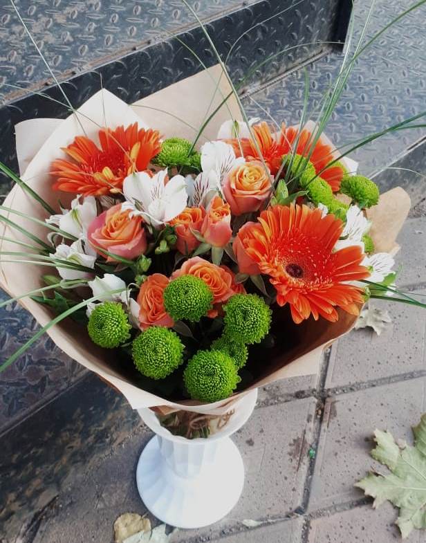 Букет цветов из: Герберы, Хризантемы, Альстромерии и Розы в Рубцовске Алтайский Край