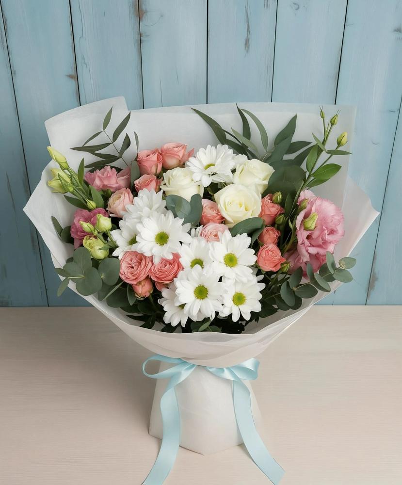 Букет цветов из: Розы, Лизиантусы и Хризантемы в Рубцовске Алтайский Край