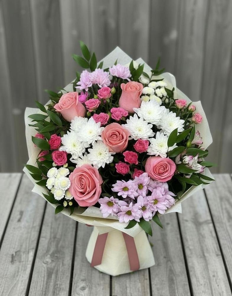 Букет цветов из: Альстромерии, Гвоздики, Розы и Хризантемы в Рубцовске Алтайский Край