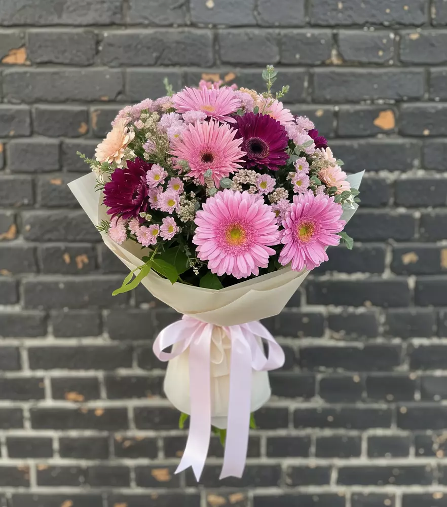 Букет цветов из: Герберы и Хризантемы в Рубцовске Алтайский Край