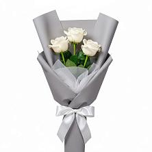 Букет 3 белые розы в Рубцовске Алтайский Край