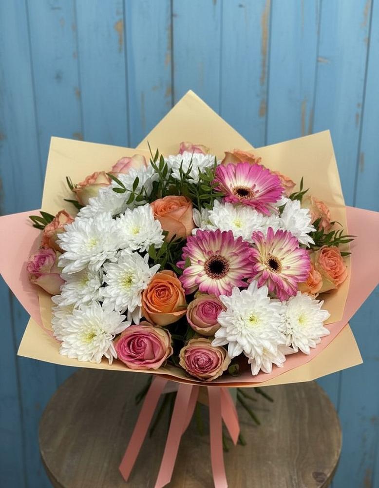 Букет цветов из: Розы, Герберы и Хризантемы в Рубцовске Алтайский Край