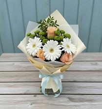 Букет цветов из:  Герберы, Розы и Хризантемы в Рубцовске Алтайский Край