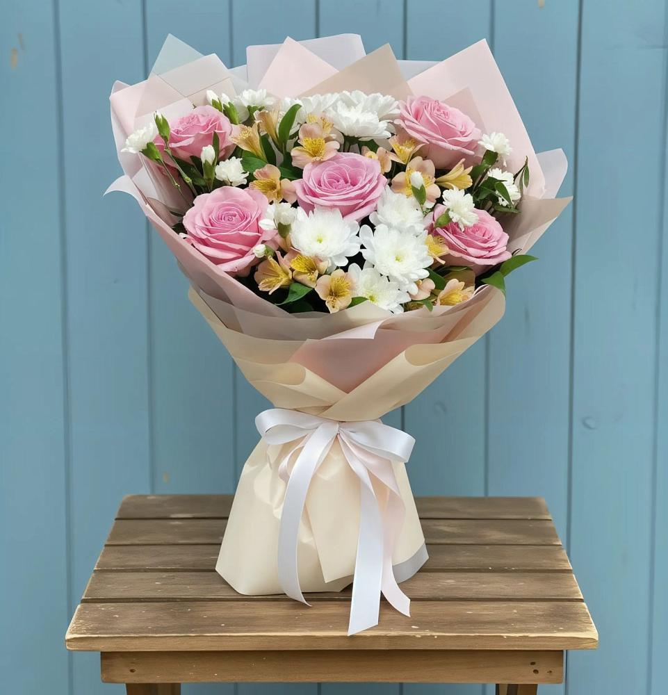 Букет цветов из: Гвоздики, Орхидеи и Розы в Рубцовске Алтайский Край