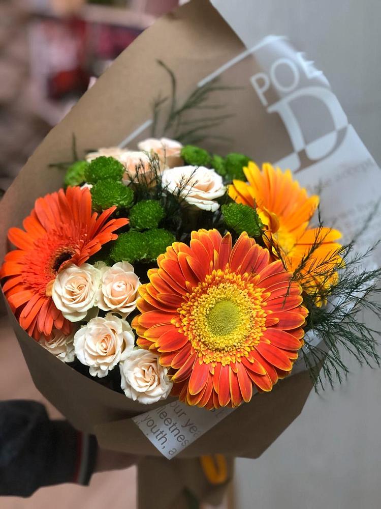 Букет цветов из: Герберы, Хризантемы и Розы в Рубцовске Алтайский Край