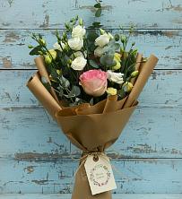 Букет цветов из:  Розы и Лизиантусы в Рубцовске Алтайский Край